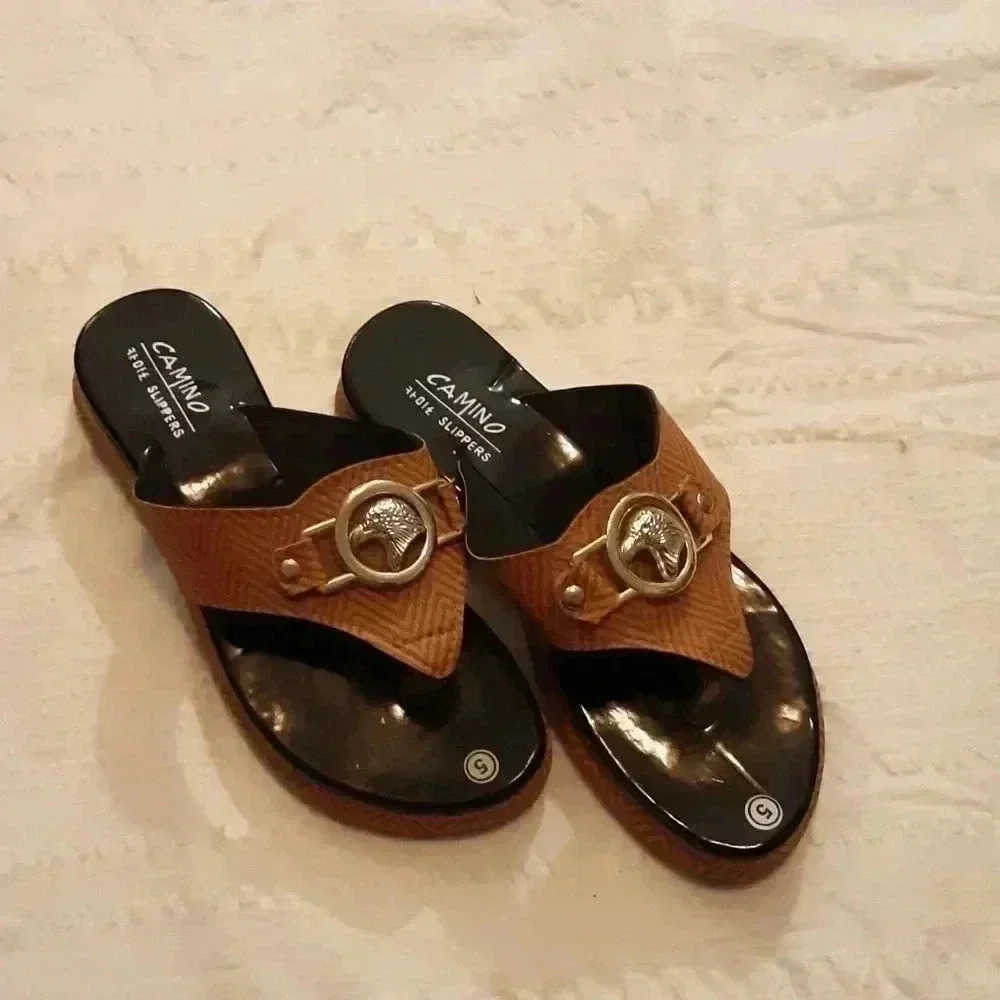 Camino slippers 5 NWOT
